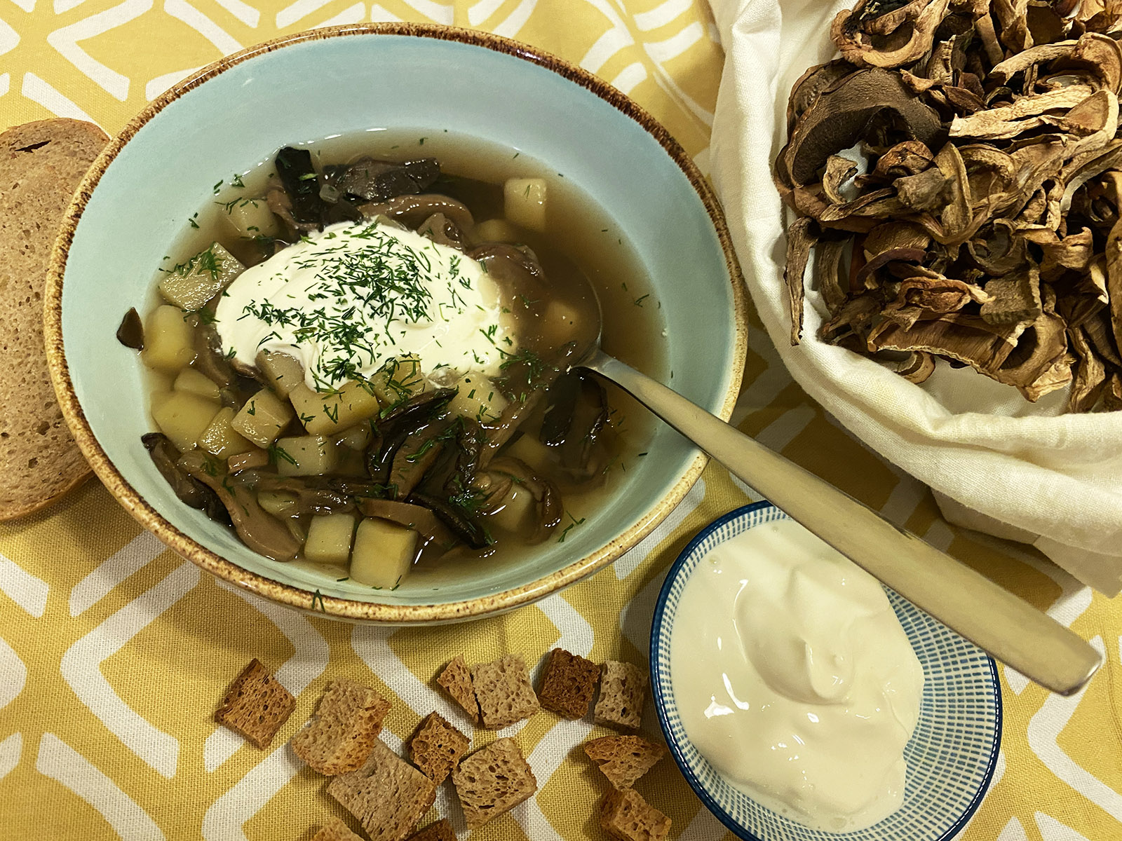 Грибной суп из сушеных белых грибов