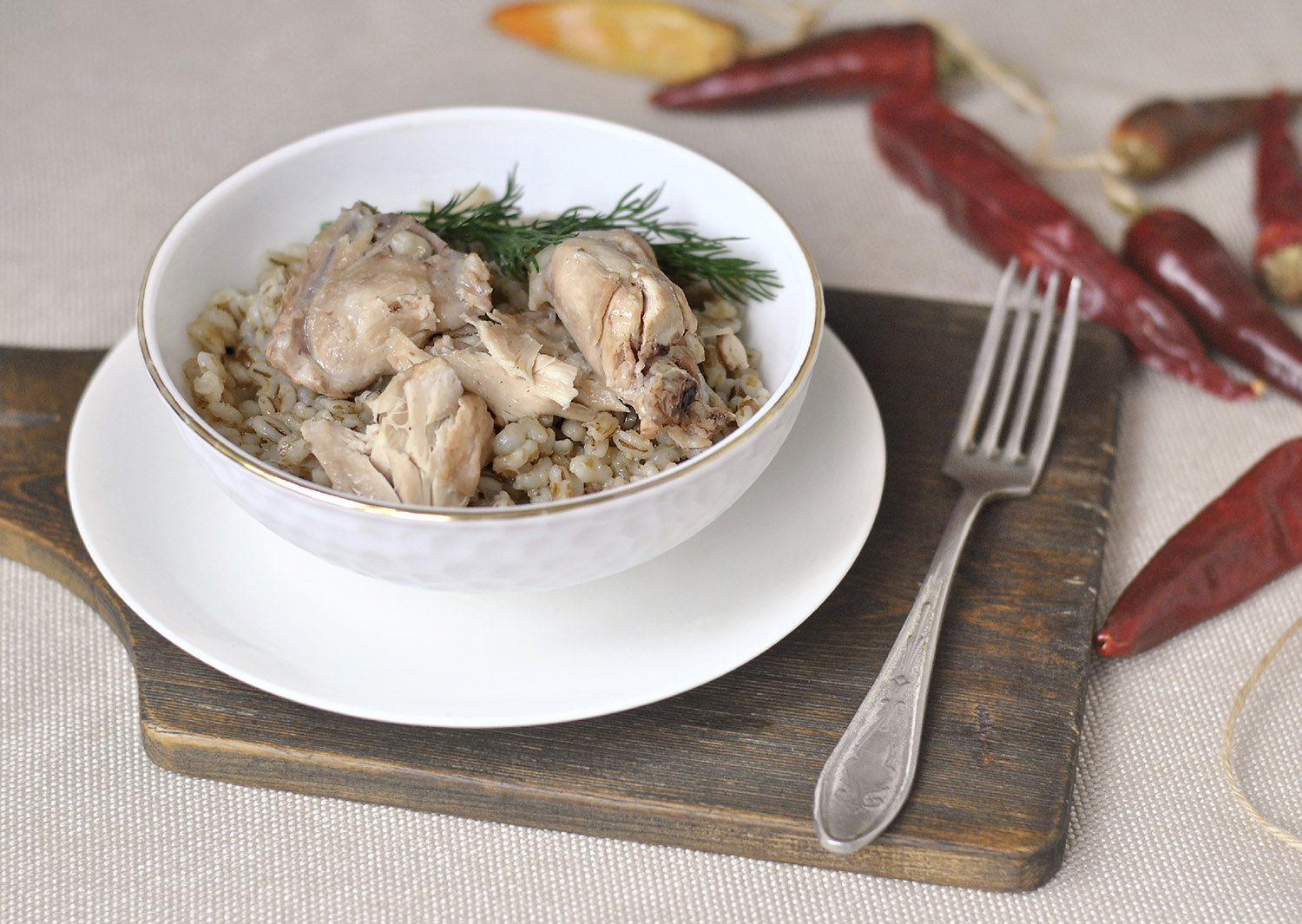 Перловая каша с курицей в банке