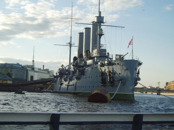 Крейсер «Аврора». Чем он известен, кроме холос…