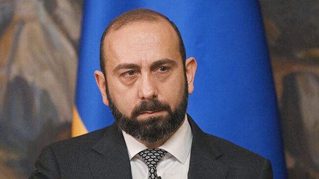 Мирзоян заявил о настрое на конструктивный пои…