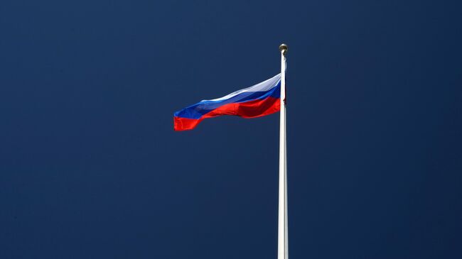 Госдума приняла закон о штрафах для мигрантов…
