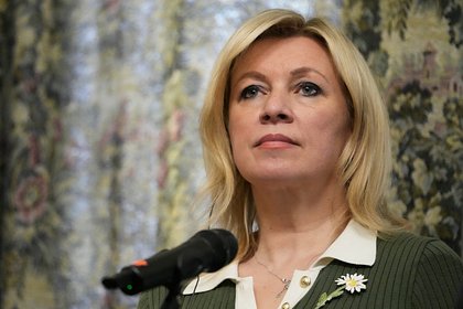 В МИД РФ порекомендовали Макрону попросить у ф…