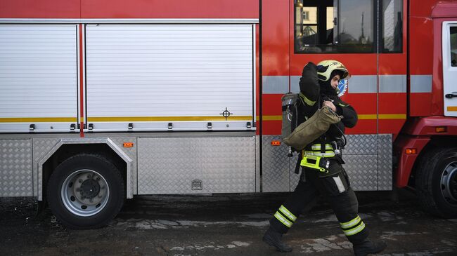В Армавире ликвидировали пожар на нефтебазе по…